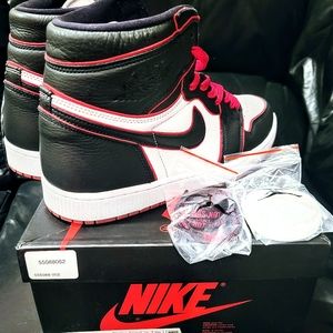 Jordan 1 High OG 'Bloodline' size 12